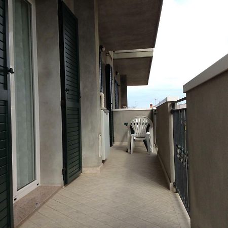 Aloe Beach Apartments, Ombrellone, Parcheggio E Uso Di Biciclette Gratis Ріміні Екстер'єр фото