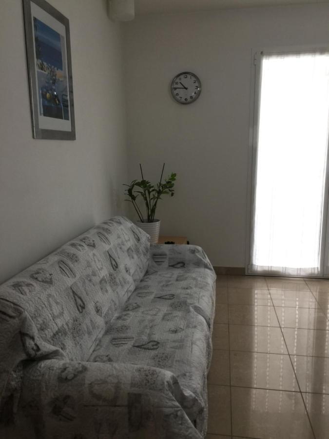 Aloe Beach Apartments, Ombrellone, Parcheggio E Uso Di Biciclette Gratis Ріміні Екстер'єр фото