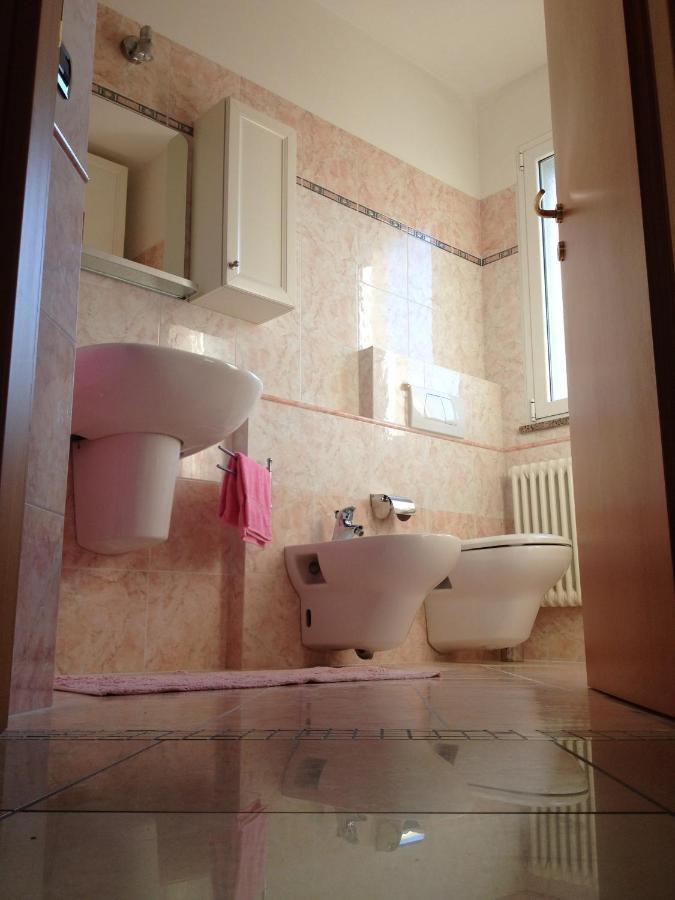 Aloe Beach Apartments, Ombrellone, Parcheggio E Uso Di Biciclette Gratis Ріміні Екстер'єр фото
